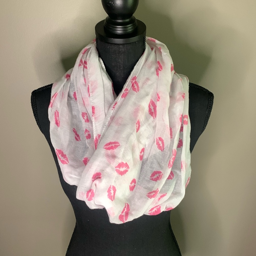 Kissing Lips infinity sheer scarf